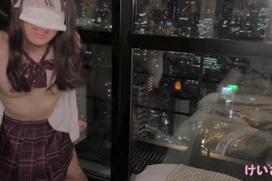 ほぼ処女の19歳に泣くまで中出し｜都会の高層階ホテルで興奮した男に泣くまでお尻叩かれるSMセックス｜生中出し｜パイパン｜素人カップル｜日本人｜アジア人｜けいさな