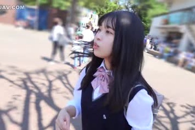 初撮影顔出し3日間限定転校してきたばかりの寂しがり屋で関西訛りがキュートすぎるやわふわ隠れ巨乳な女生無自覚誘惑を繰り返す罪なJKを野外猥褻そしてドックンドックン生中出し_